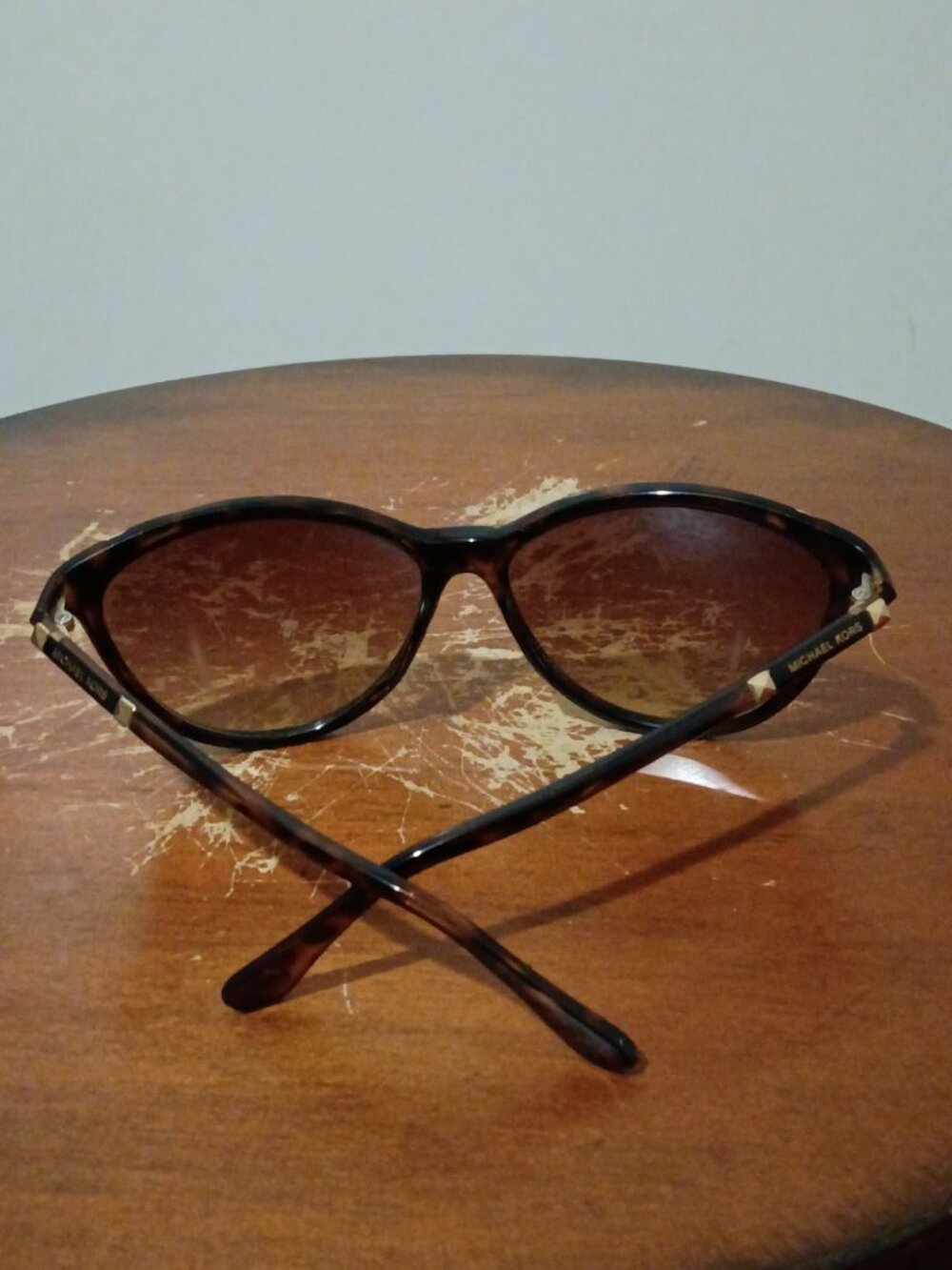 Michael Kors Camila M2835S Black Butterfly Sunglasses Brown Gradient Lens 001 - Picture 2 of 9